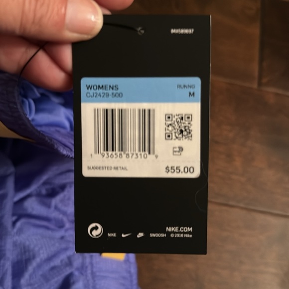 Nike Running Shorts Women’s M - Picture 9 of 9